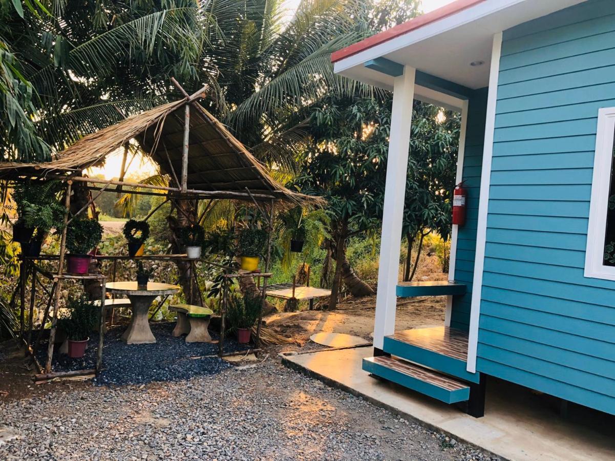 In Love Resort Chainat Exterior photo